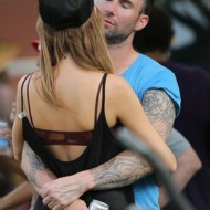 Need to End Your Adam Levine Obsession? Check Out These Horrible Pics ALevinekissinggal2 190x190 Need to End Your Adam Levine Obsession? Check Out These Horrible Pics