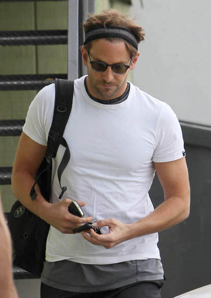 bradley cooper hot. Bradley Cooper gym Hot Headband! Bradley Cooper Leaves Gym. Bradley Cooper