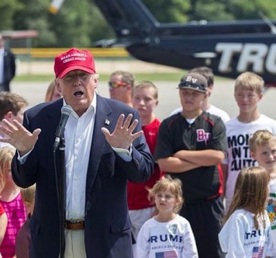 Donald Trump helicopter rides kids Iowa State Fair 2
