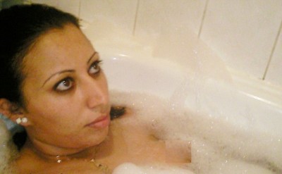 Hasna Ait Boulahcen bubble bath