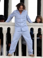 JOHNNY DEPP 02 150x200 Johnny Depp in Cute Man Pajamas!