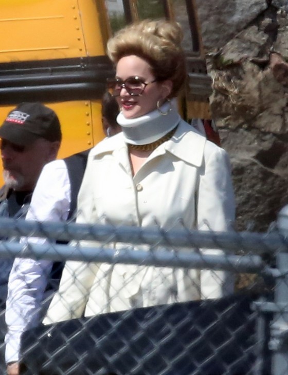 Jennifer Lawrence Wears a Neckbrace 03 e1365607341873 560x731 Jennifer Lawrence Spotted Wearing Neck Brace! 