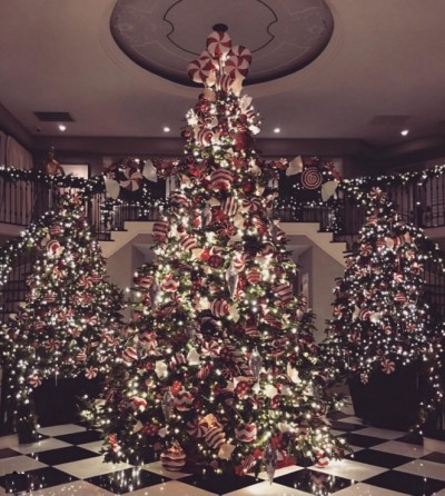 Kardashian Christmas Decorations