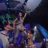 Katy Perry Uses Castle Programming at 2012 Kids Choice Awards Katy Perry picnictable 190x190 Katy Perry Uses Castle Programming at 2012 Kids Choice Awards