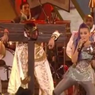 Katy Perry Uses Castle Programming at 2012 Kids Choice Awards Katy Perry pieforking 190x190 Katy Perry Uses Castle Programming at 2012 Kids Choice Awards