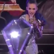 Katy Perry Uses Castle Programming at 2012 Kids Choice Awards Katy Perry shield2 190x190 Katy Perry Uses Castle Programming at 2012 Kids Choice Awards