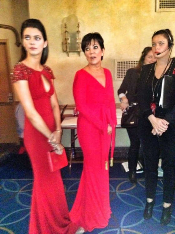 Kendall Jenner 2013 Fashion Show 06 560x747 Kendall Jenner Sure LOOKS Like A Kardashian!