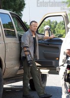 Michael-Rooker-in-The-Walking-Dead-Season-3