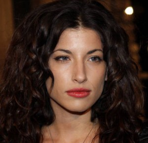 Tania Raymonde DGG 018030 cropped 300x291 All of a Sudden Tania Raymonde is Hot But No One Nose Why?