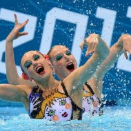 REMEMBERING THE OLYMPICS: Hilarious Synchronized Swimmers Freeze Frame! REMEMBERING THE OLYMPICS: Hilarious Synchronized Swimmers Freeze Frame!