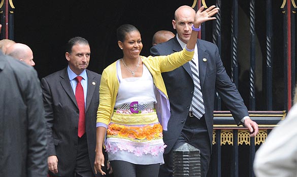 michelle_obama_orange_snake_london Michelle Obama