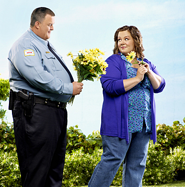 MIKE & MOLLY is a comedy from Chuck Lorre ("Two and a Half Men," "The Big Bang Theory") about a working class Chicago couple who find love at an Overeaters Anonymous meeting. Billy Gardell plays Mike Biggs, a cop, and Melissa McCarthy portrays fourth-grade teacher Molly Flynn. MIKE & MOLLY will premiere this Fall, Mondays (9:30-10:00 PM ET/PT) on the CBS Television Network. Photo: Art Streiber/CBS ©2010 CBS Broadcasting inc. All rights reserved.