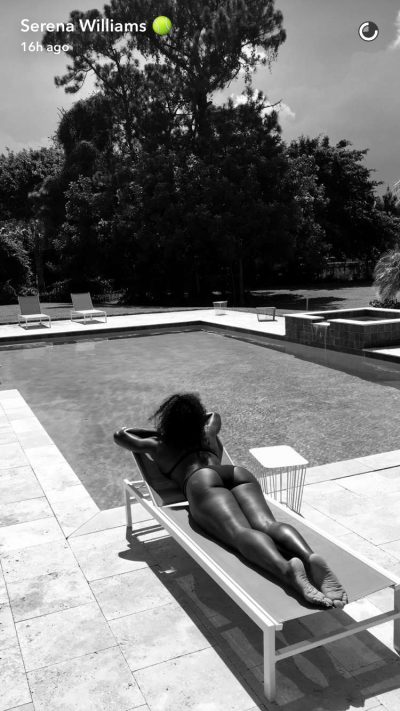 serena williams bikini pool