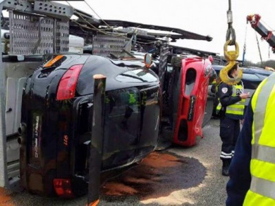 super car crash paris truck 8