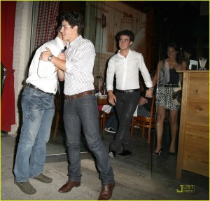 Kevin Jonas: Engagement Party wjdpav 300x287 Kevin Jonas: Engagement Party
