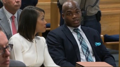 Adrian Peterson IN COURT 5