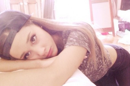Ariana Grande Photo LEAKS - TheCount