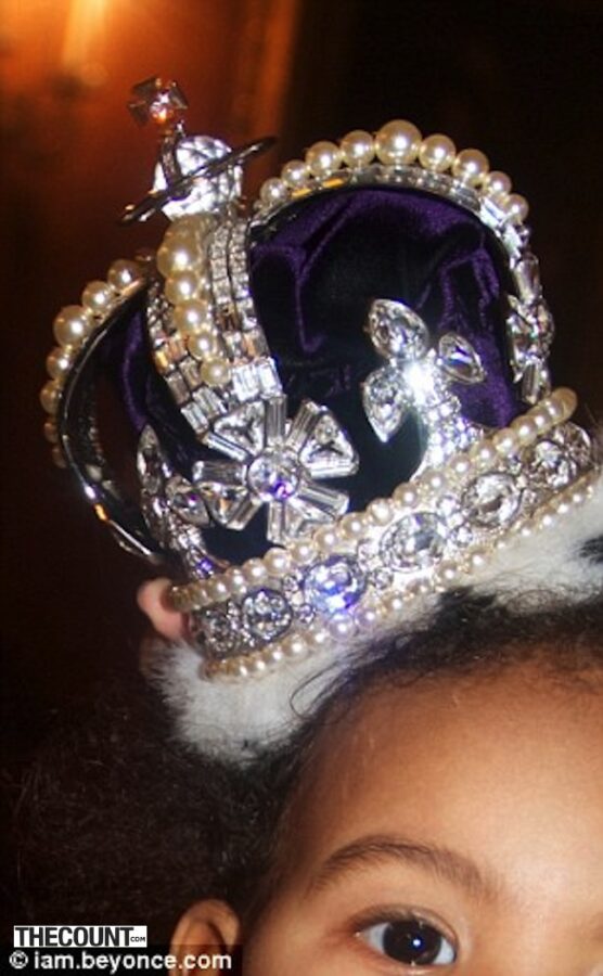 Blue Ivy in crown