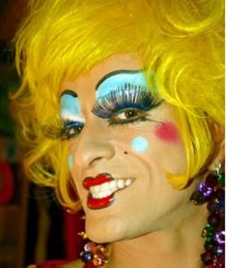 How to Tell the Difference Between Clowns and Drag Queens - TheCount.com