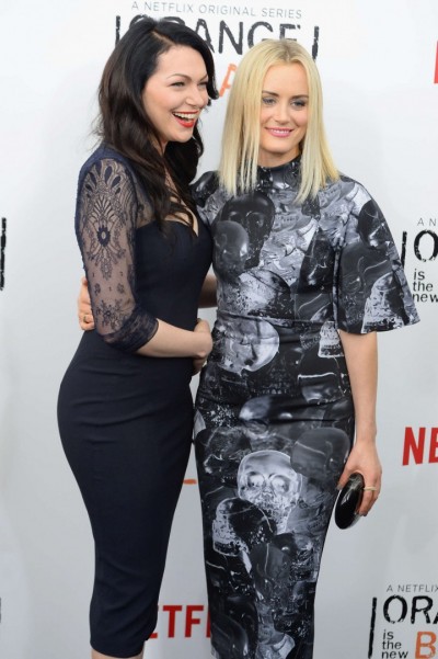 Laura Prepon Taylor Schilling-Orange-is-The-New-Black-season-2-premiere-