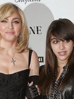 Madonna and her daughter 001 150x200 Madonnas Material Girl Clothing Line to premiere in August