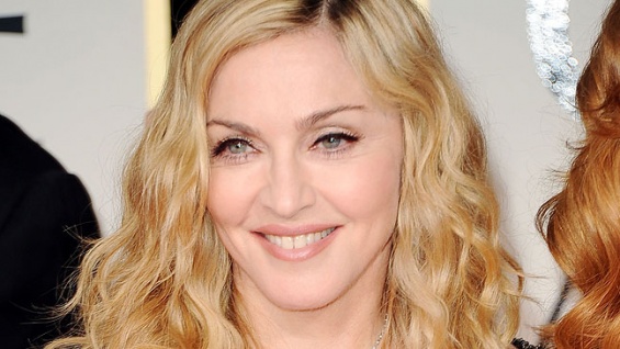 Madonnapicsmokingforsale Madonnas Daughter Picks Up Smoking From Mom