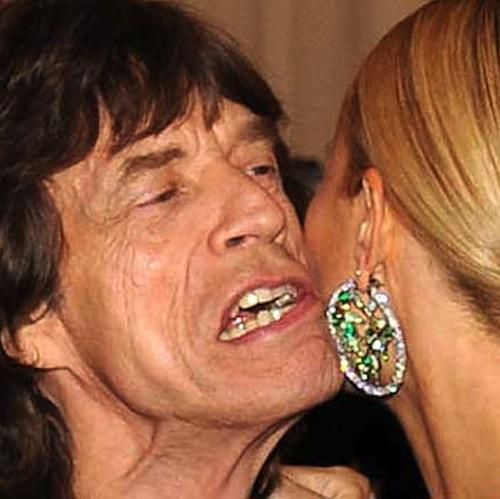 Mick-Jagger-And-Gweneth-Paltrow-Kissing
