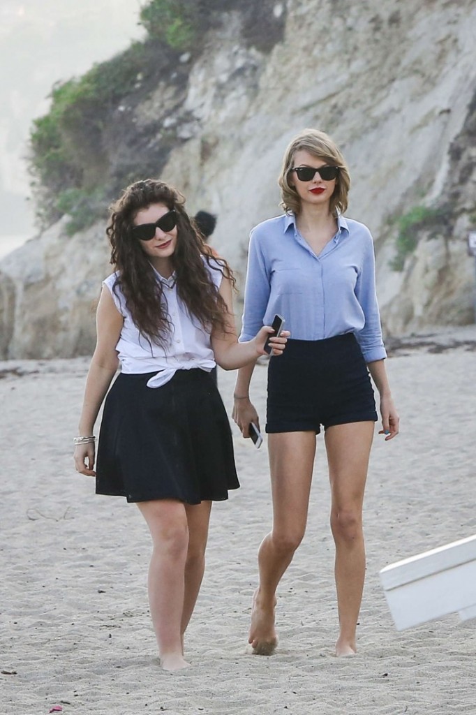 Taylor-Swift-and-Lorde-at-beach-in-Malibu--12-720x1080