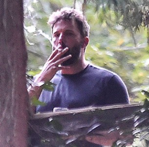 Ben Affleck Still Smoking After All These Years - TheCount.com