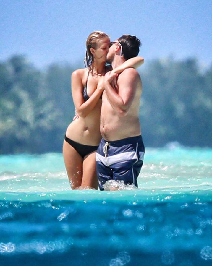 EXCLUSIVE: Leonardo DiCaprio and Toni Garnn kissing on a beach on Bora Bora