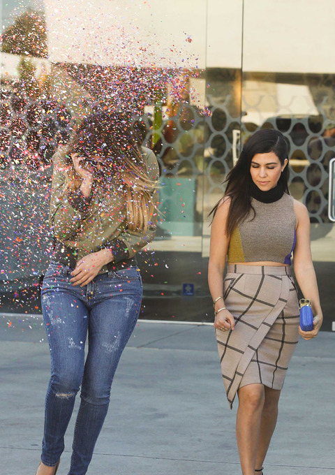 gallery_main-kardashian-glitter-bomb-01