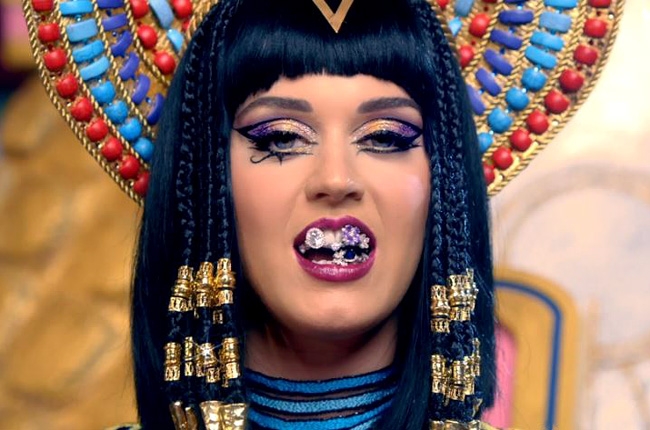 katy-perry-dark-horse-preview-650-430
