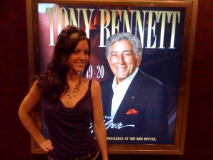 photo 3 300x225 Tony Bennett Says Kiss the Good Life Goodbye to David Letterman at Las Vegas Hilton Concert