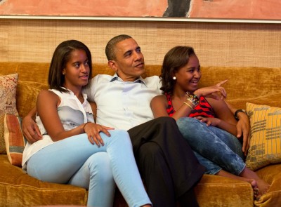 president-obamas-proud-moment-sasha-malia_400x295_52